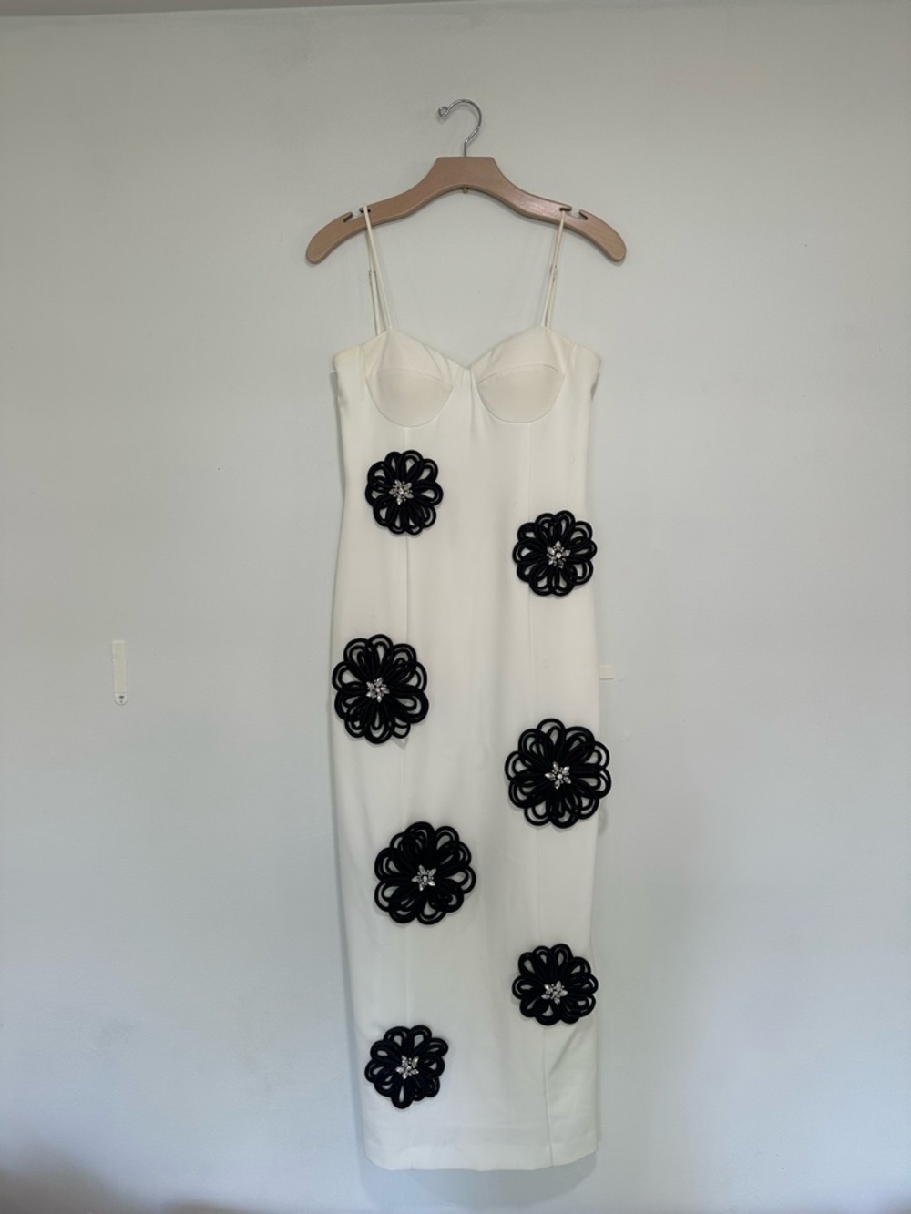 Antonio Melani Jolie Stretch Crepe Sweetheart Neck Floral Applique Midi Dress